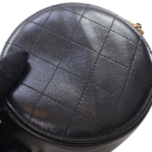 Pre-Loved Chanel Lambskin Pearl Round Clutch On Chain - Picture 8 of 12